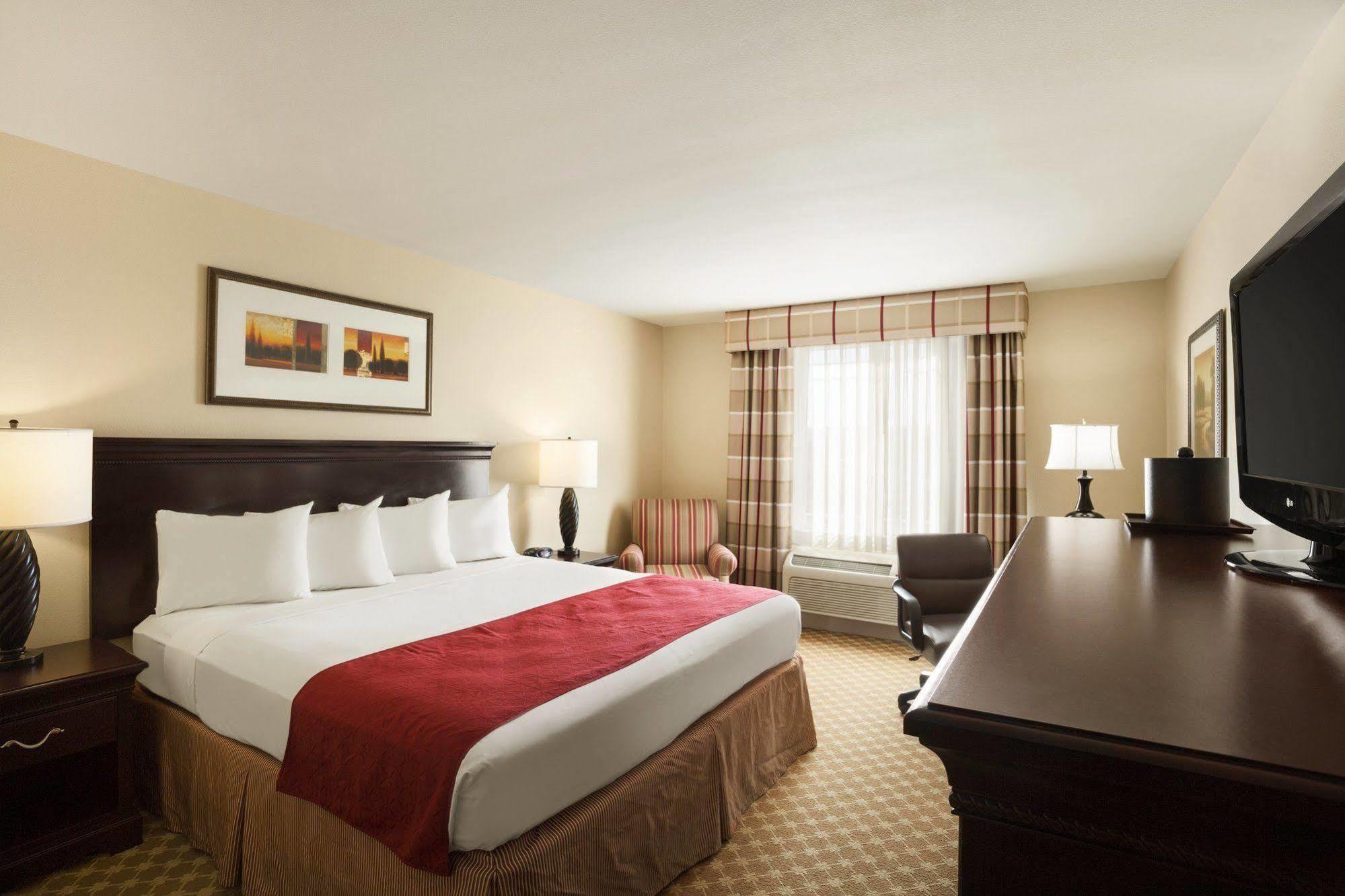 Country Inn & Suites By Radisson Bismarck Waterpark Екстериор снимка